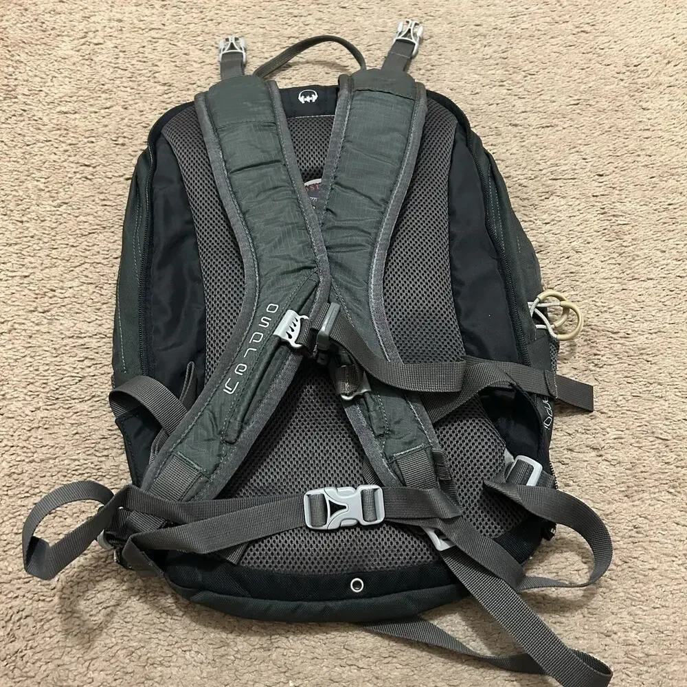 Osprey Farpoint Day Gray Laptop Backpack Daypack Travel Hiking Outdoor Bag